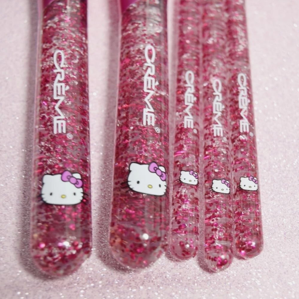 The Crème Shop x Hello Kitty Luv Wave Brush Set - Pink NIB - Picture 4 of 5